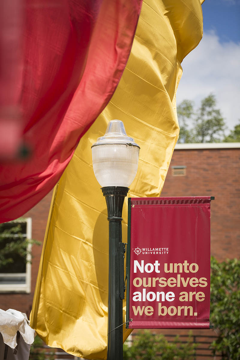 Willamette flag: "Not unto ourselves alone are we born."