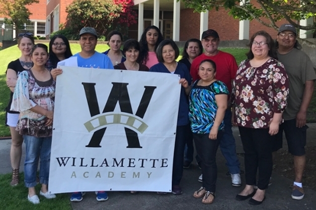 Willamette Academy Family Program Puentes Sign
