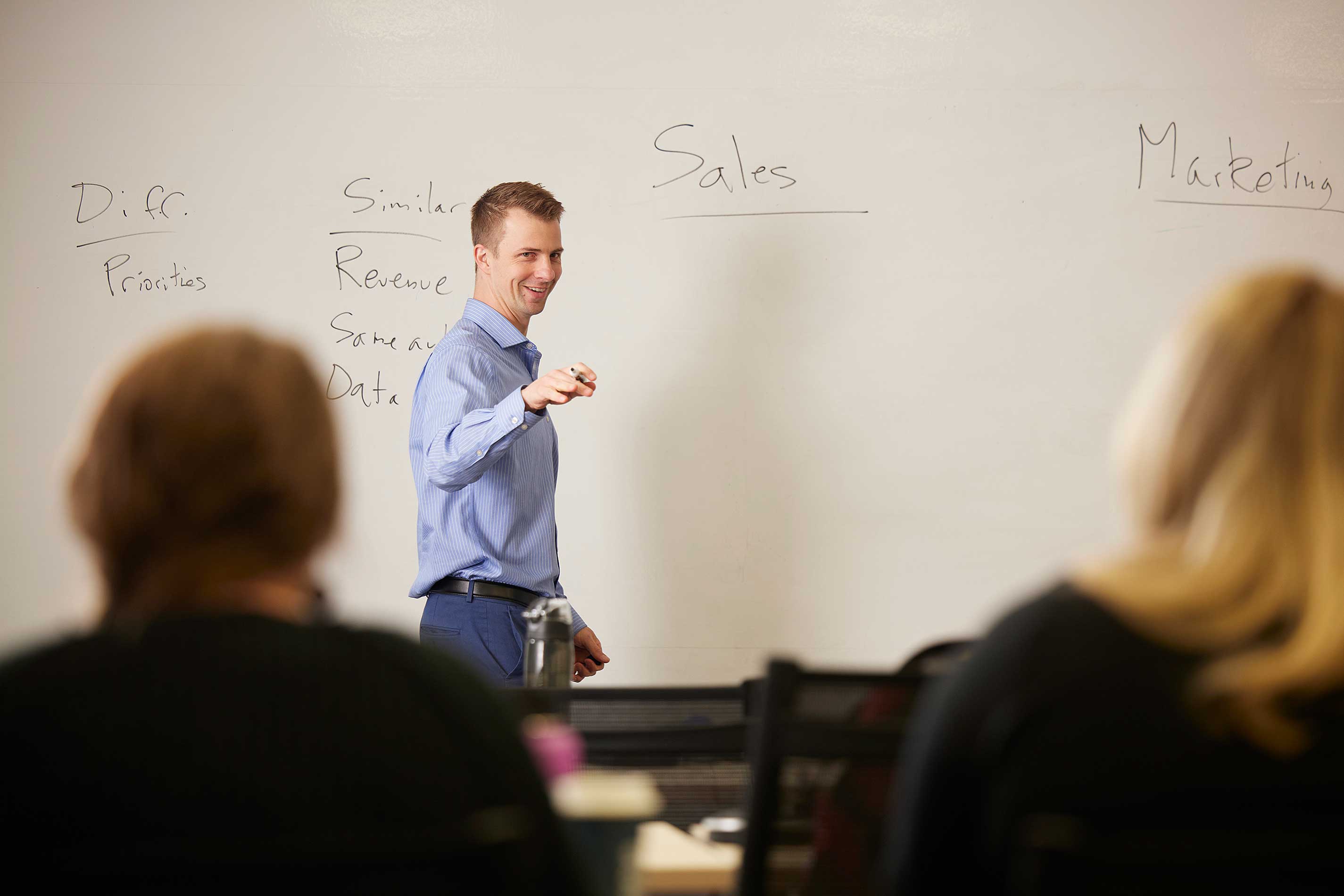 Jake Hoskin teaching an MBA class at Willamette University's Atkinson Graduate School of Management.