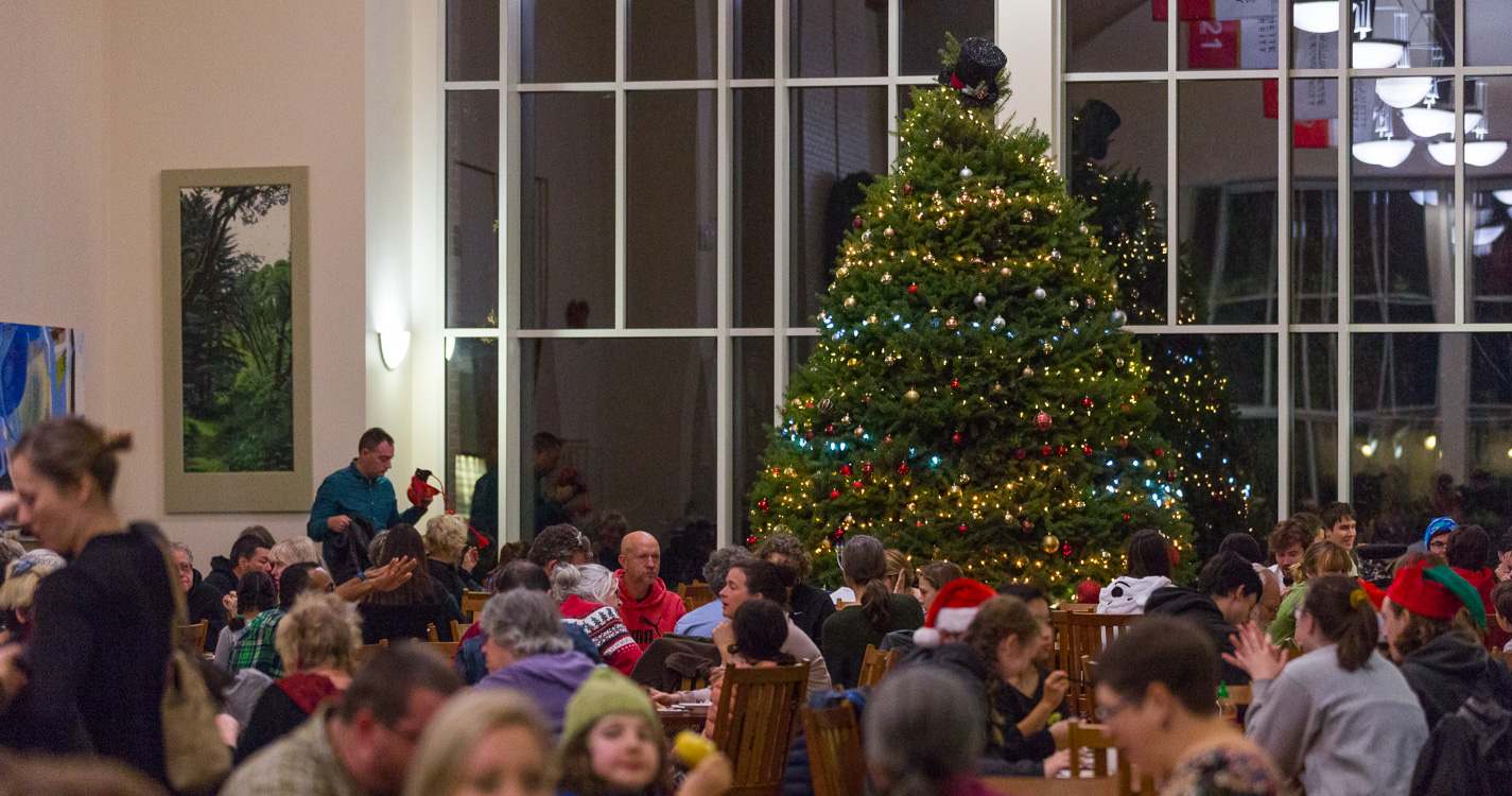 Goudy Commons offered a special holiday dinner to guests Saturday. 