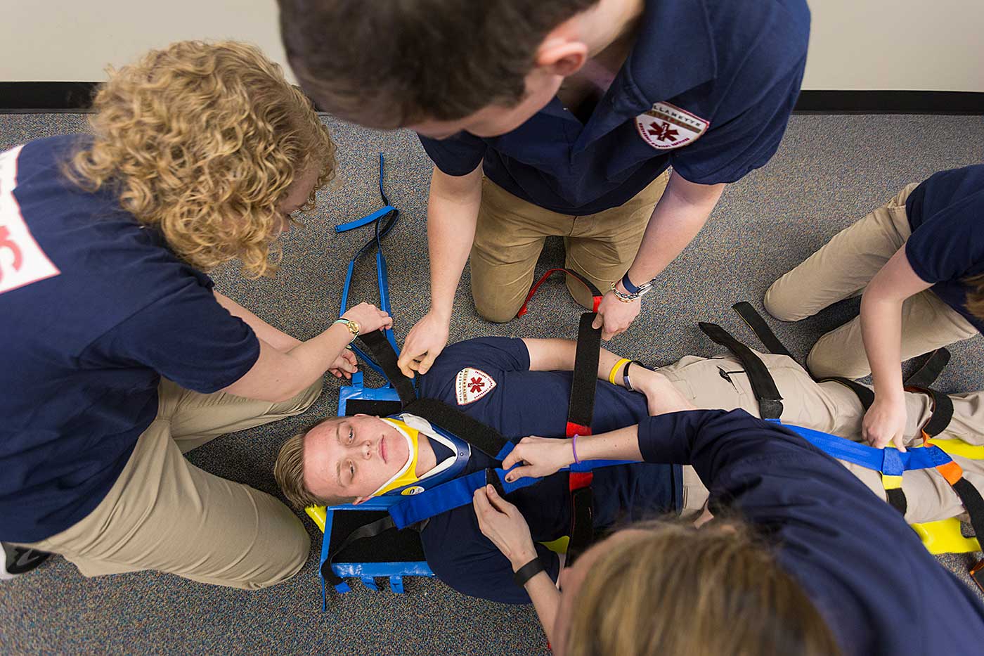 Willamette Emergency Medical Service students at a training session. 