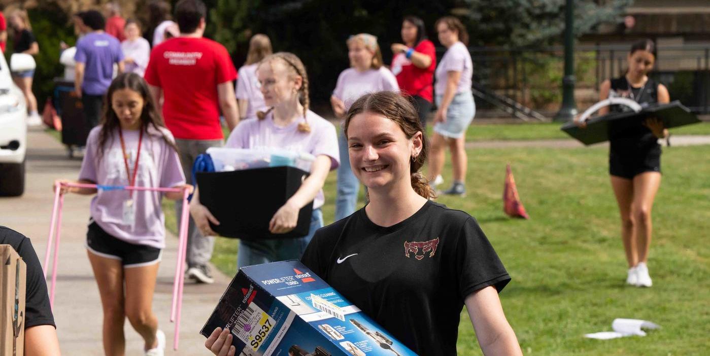 Students moving in