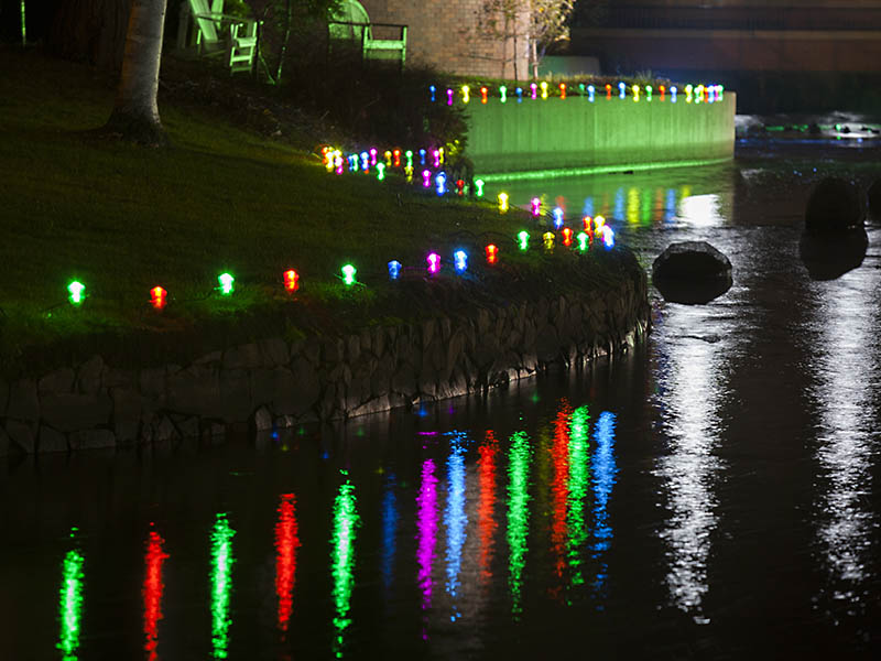 holiday lights along Willamette's Mill Stream
