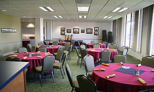 Alumni Lounge, Putnam University Center - set for dining