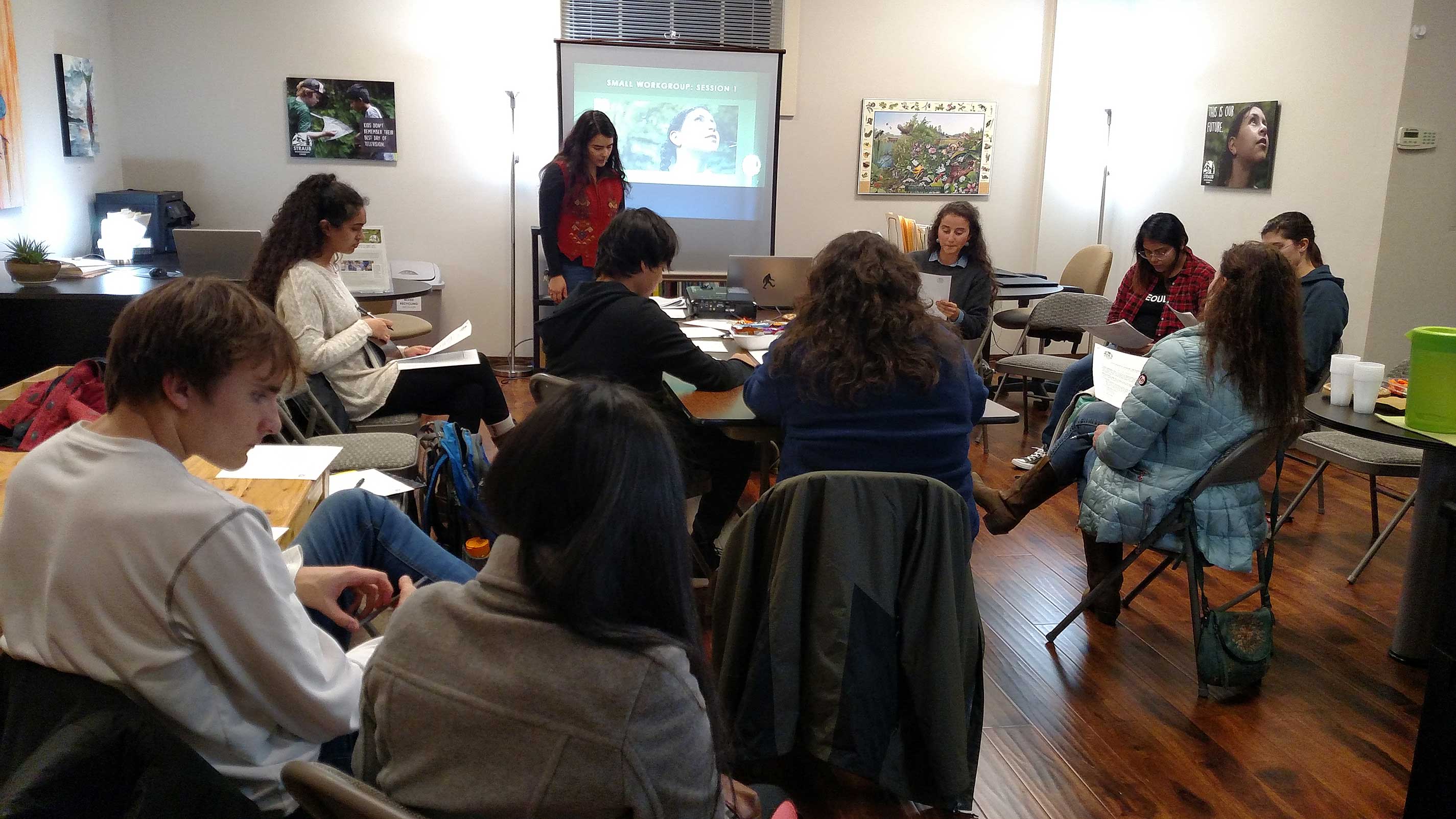 Students of Media and the Environment at a Naturaleza Ahora! meeting in January 2018.
